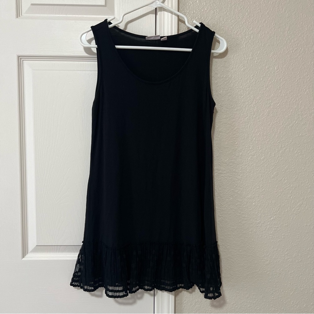 LOGO Layers by Lori Goldstein lace trimmed black tank top - medium
